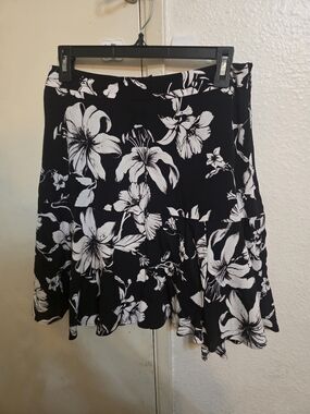 White House Black Market Black and White Floral Skater Skirt